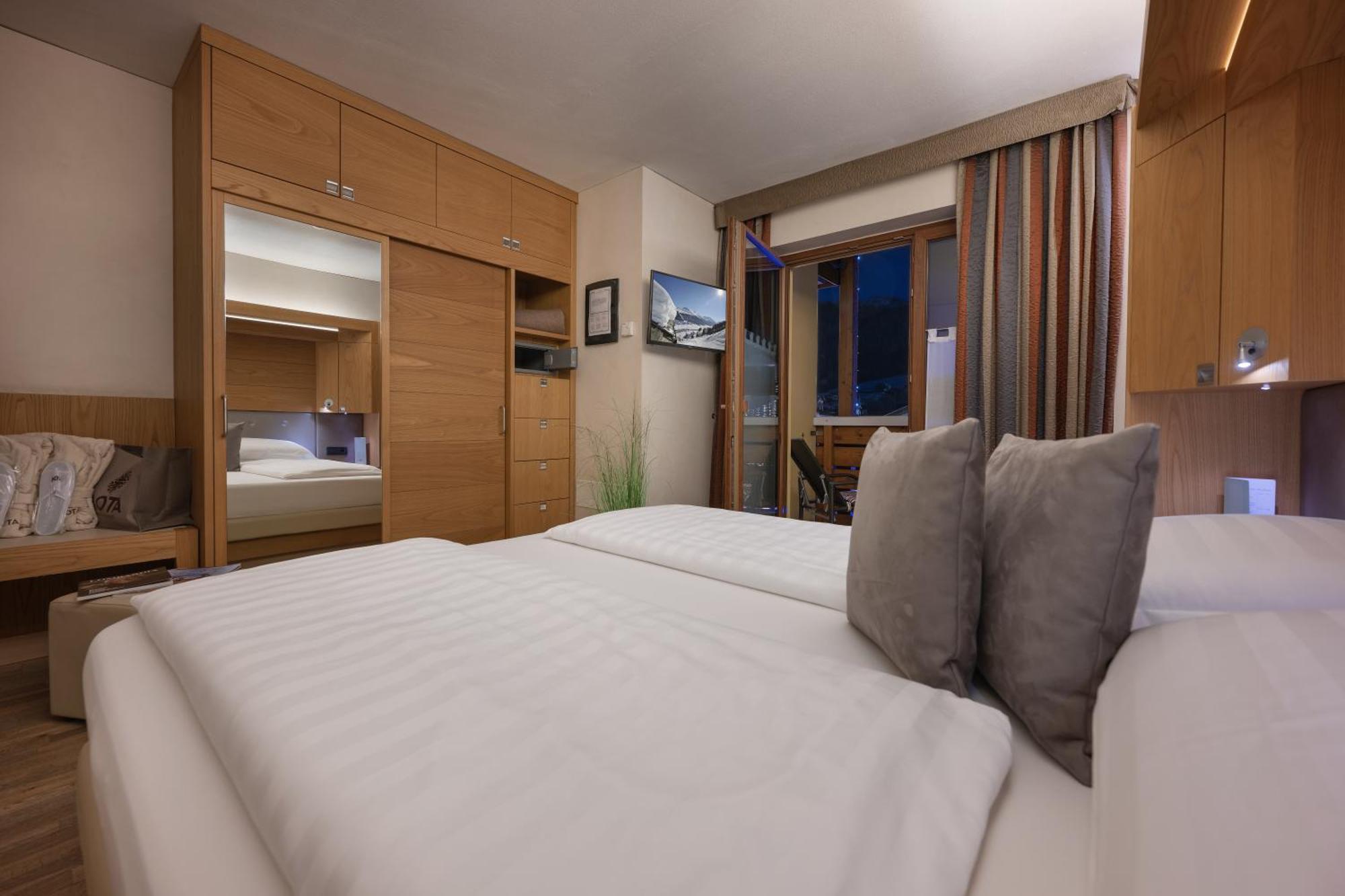 Mota Hotel 4*