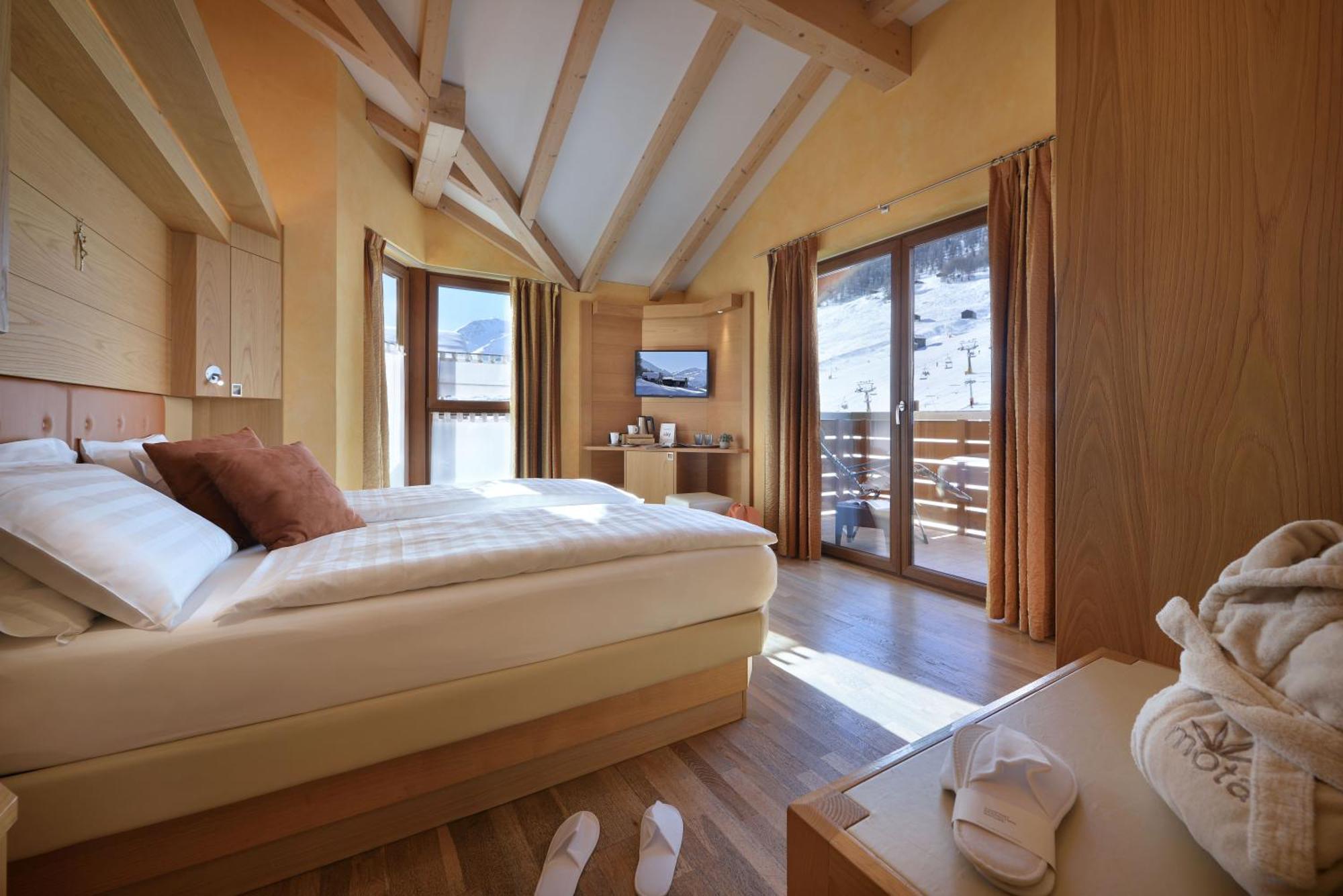Mota Hotel 4*